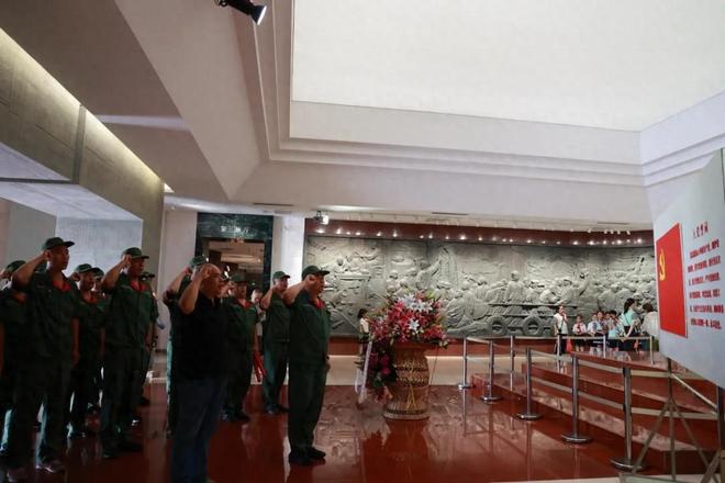 河北瑞兆激光开展“迎八一”赓续红色血脉 传承革命精神主题活动